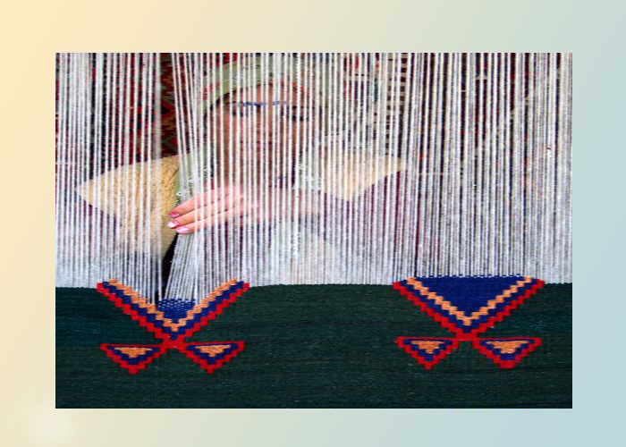 فرش دستبافت با نخ مرینوس